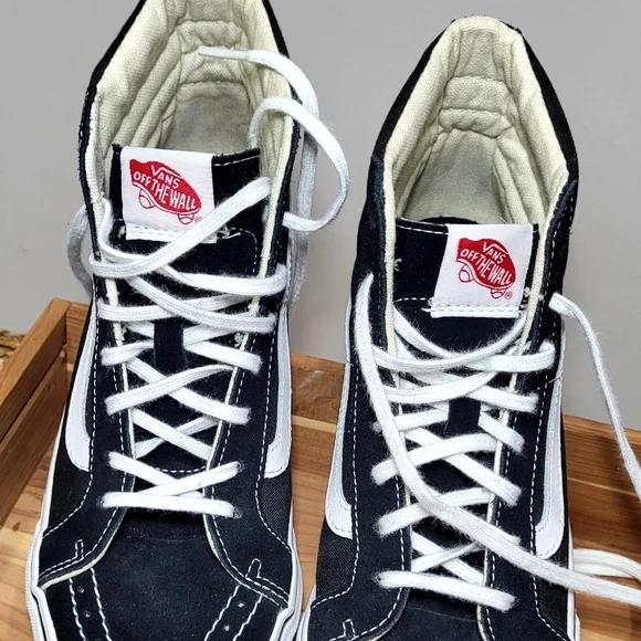 Vans Sk8-Hi sneakers in the classic Black/White color HIGH TOPS WMNS 8.5/MENS 7 - Picture 16 of 16